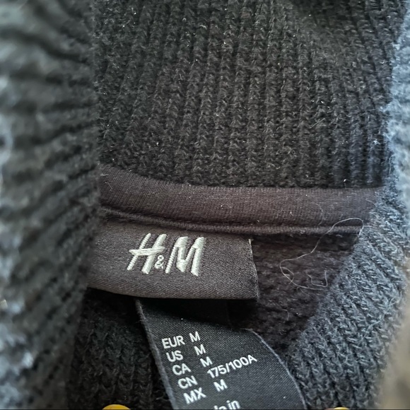 H&M Gray Sweater - Picture 5 of 5